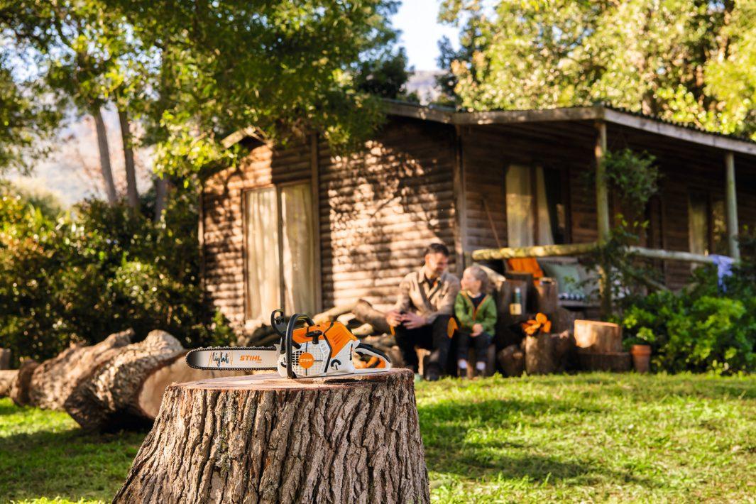 Motosega giocattolo a batterie Stihl