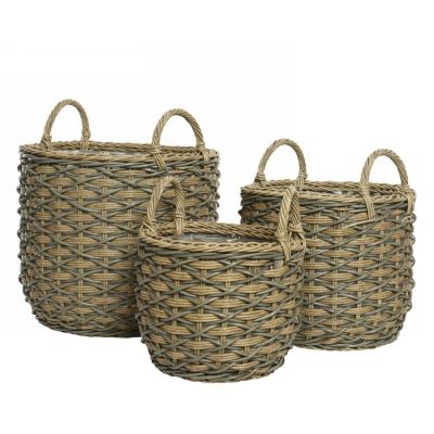 Duncan planter wicker
